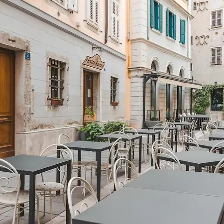 The Heart Of Piazza Unita Lejlighed *