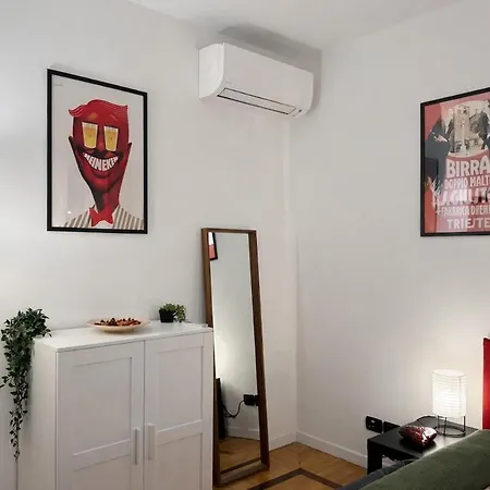 The Heart Of Piazza Unita 아파트 *