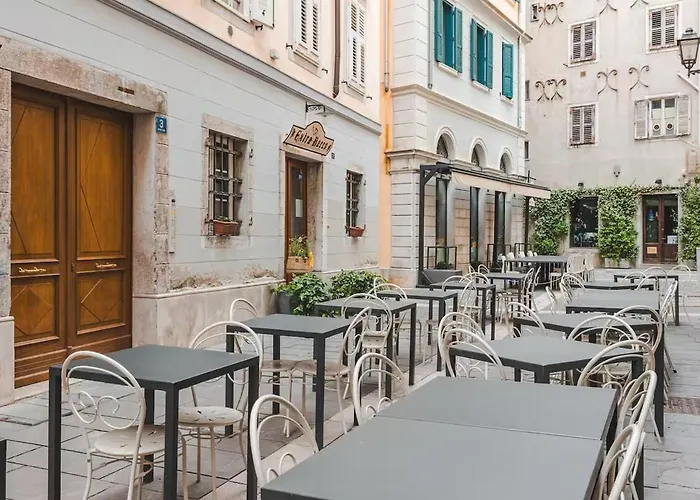 The Heart Of Piazza Unita Apartamento *